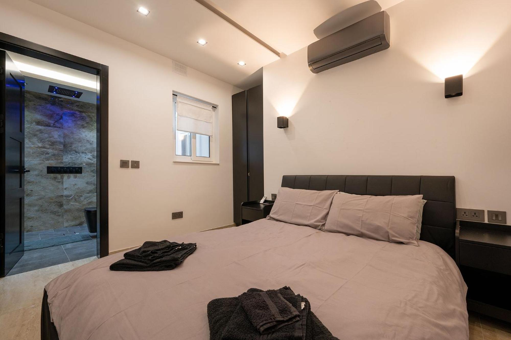 Modern 2 Bedroomed Apartment In Gzira Exterior foto